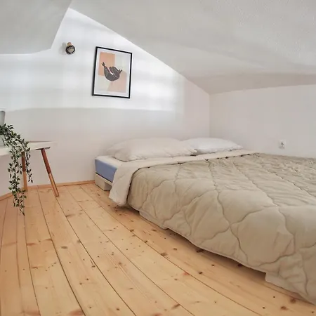 Apartamento Apartment Tugare *