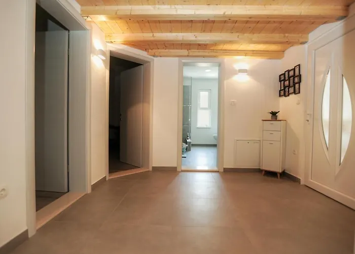 Apartment Tugare *